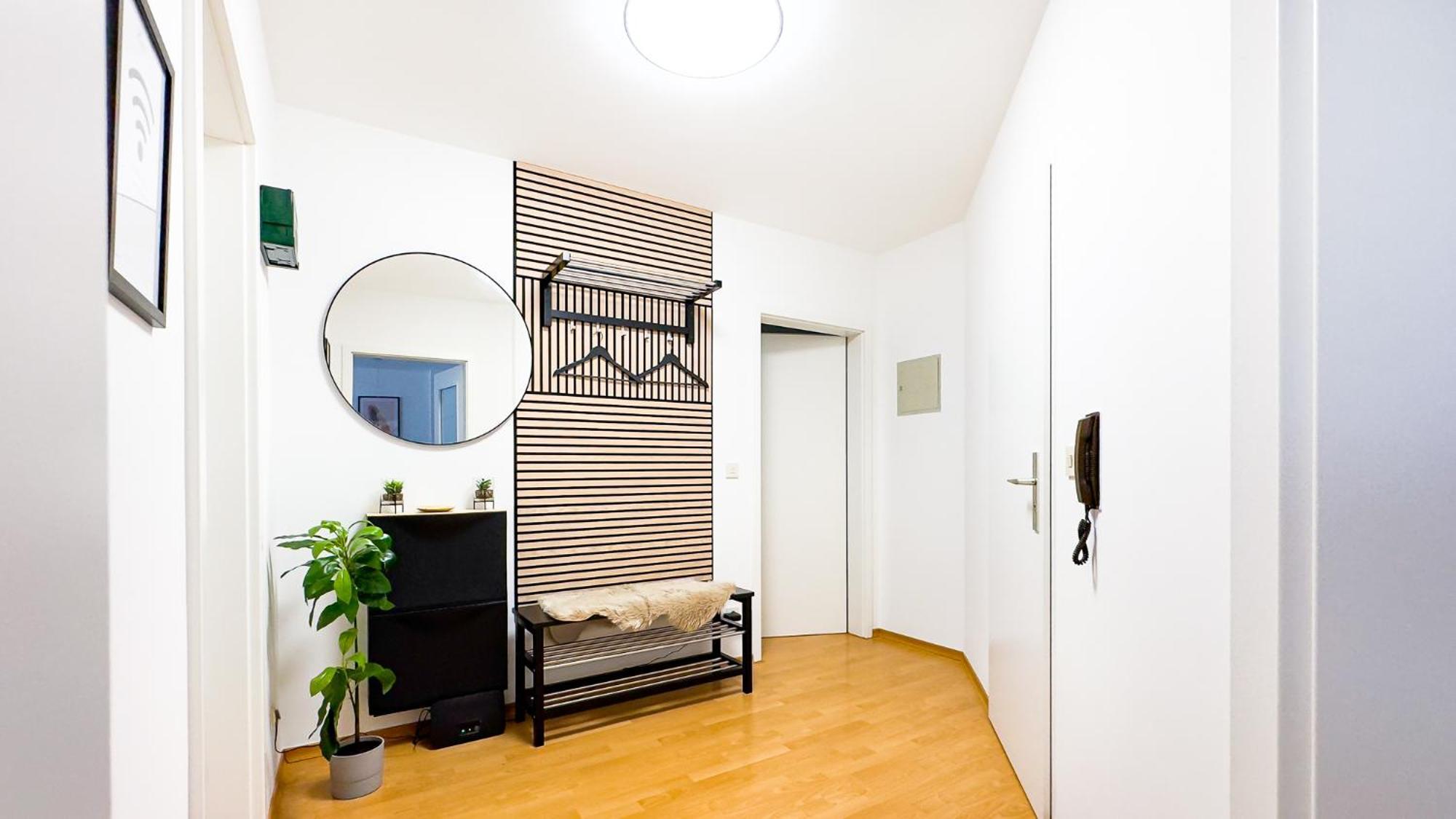 Neu - Zentrum, 3 Zi, Free Tiefgarage, Smart Tv, Wlan