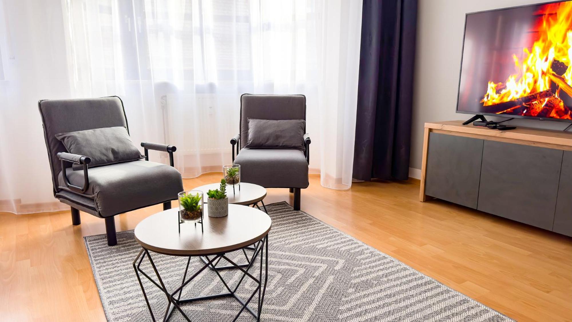 Apartment Neu - Zentrum, 3 Zi, Free Tiefgarage, Smart Tv, Wlan